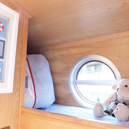 Edinburgh - Houseboats Hotel Ngoại thất bức ảnh