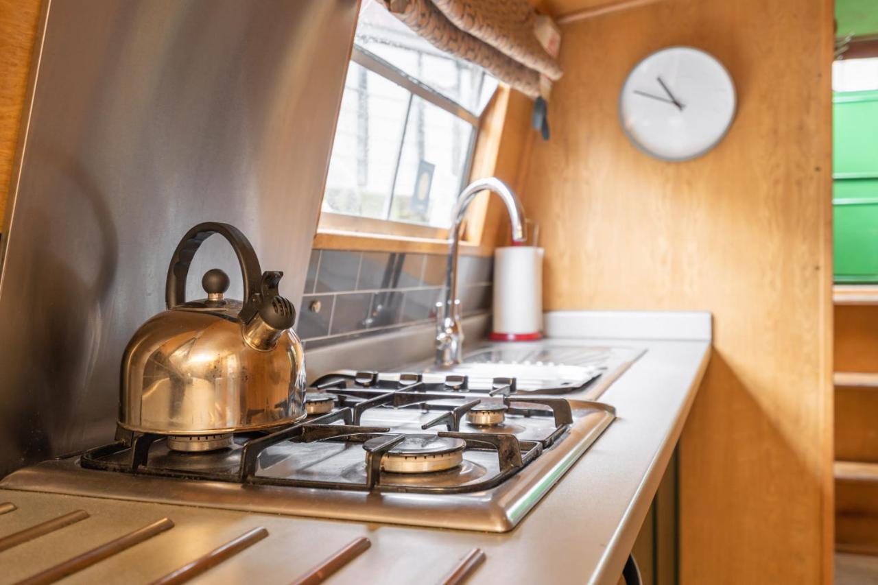 Edinburgh - Houseboats Hotel Ngoại thất bức ảnh
