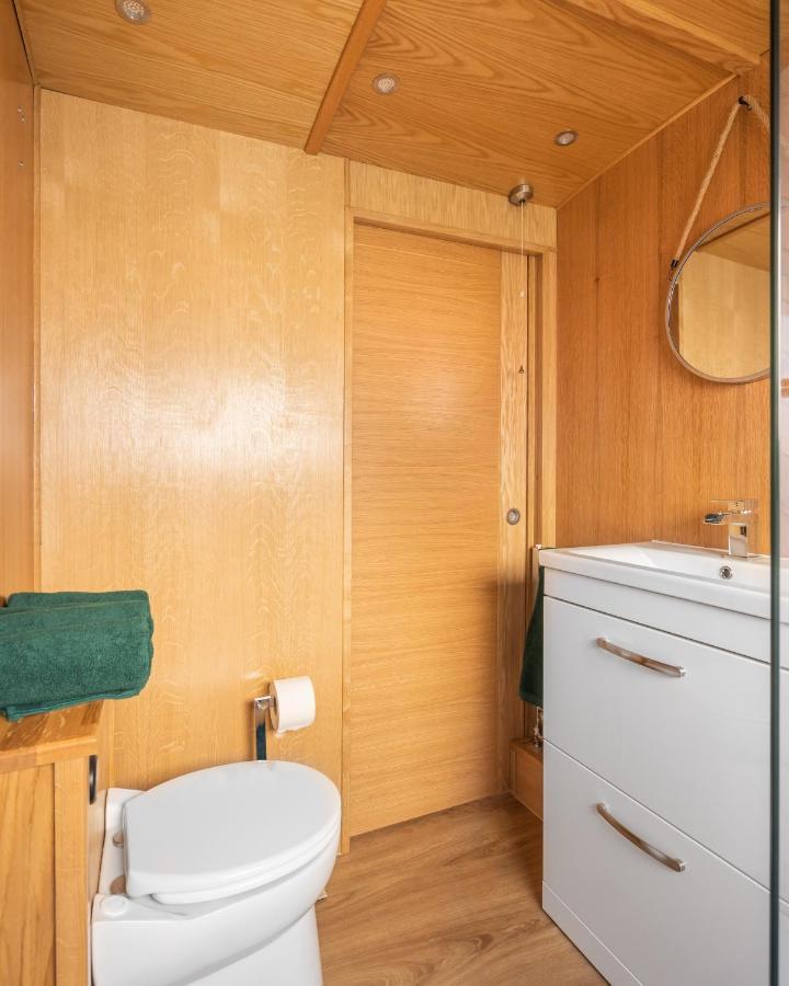 Edinburgh - Houseboats Hotel Ngoại thất bức ảnh
