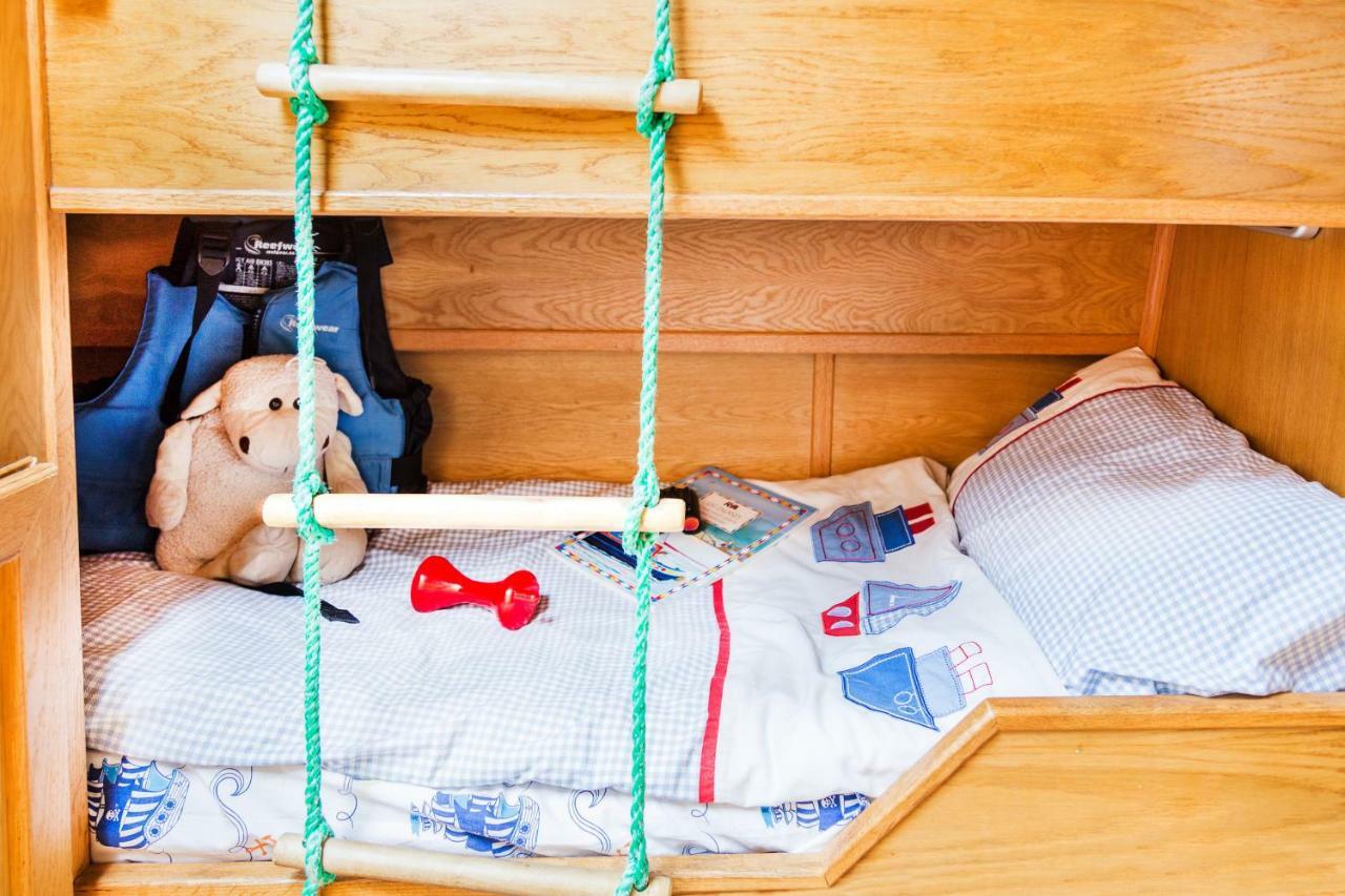 Edinburgh - Houseboats Hotel Ngoại thất bức ảnh